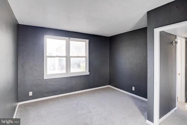 Building Photo - 2 Chesapeake Ct