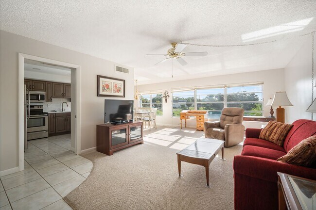 Building Photo - Fully Furnished 2BR/2BA Condo in Premier 5...