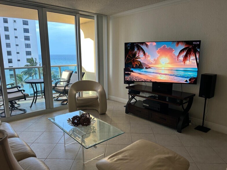 Building Photo - 2501 S Ocean Dr
