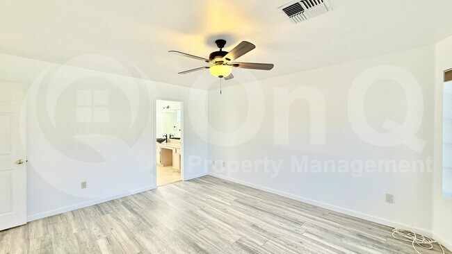 Building Photo - 413 N Flint St