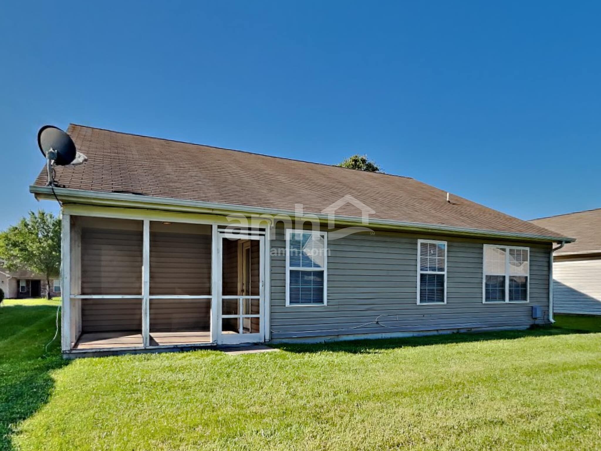Building Photo - 9734 Thomas Ln