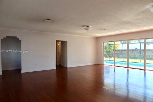 Building Photo - 6420 Miller Dr