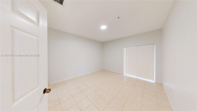 Building Photo - 5660 NW 115th Ct