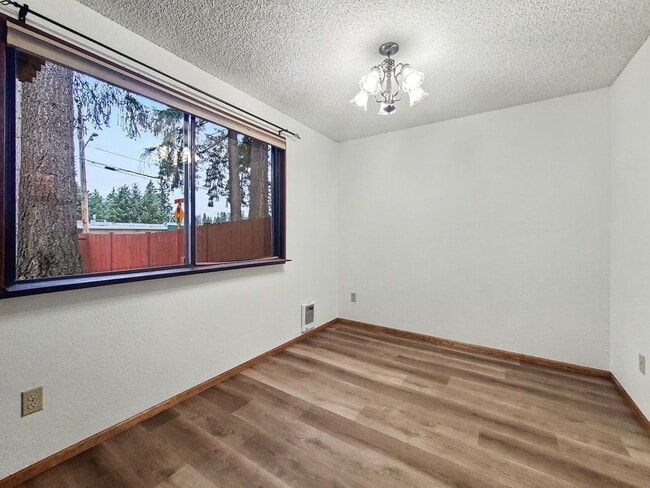 Building Photo - 14327 123rd Ave NE