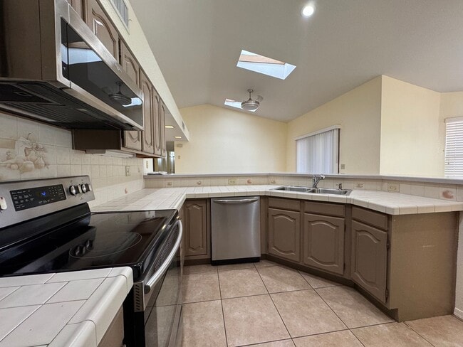 Building Photo - 3BR/2BA/2CG, 1836 sq.ft. rental with POOL ...