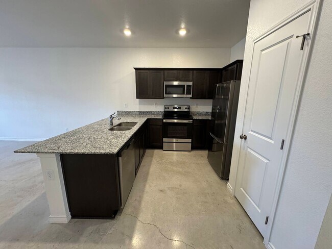 Building Photo - 1234 Lehmann Dr