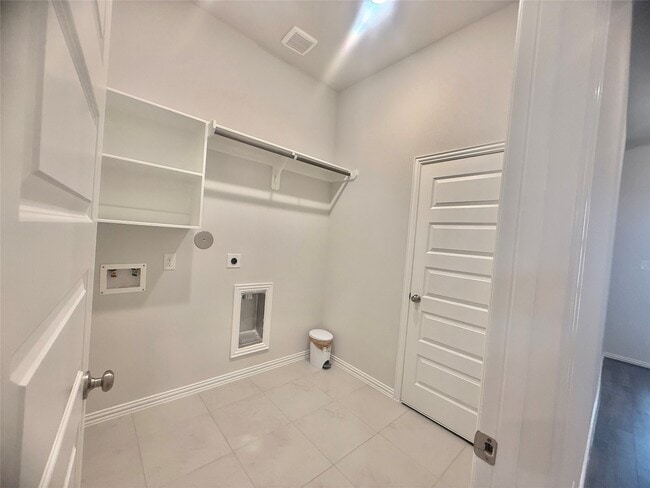 Building Photo - 6123 Severson Lake Ct