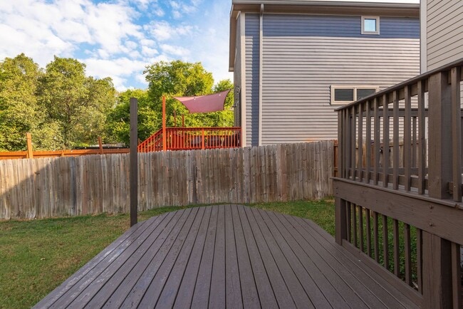 Building Photo - East Nashville Rental!