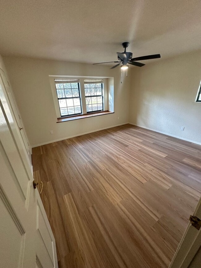 Building Photo - Beautiful HOME with almost 4 acres !! with 30x40 SHOP 3 bed 2 bath 2 car