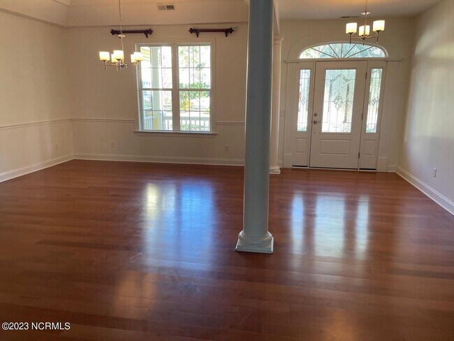 Building Photo - 3929 Harmony Cir