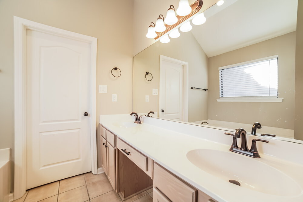 Building Photo - 3800 Lake Village Cove