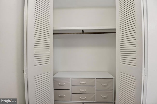 Building Photo - 1301 Delaware Ave SW