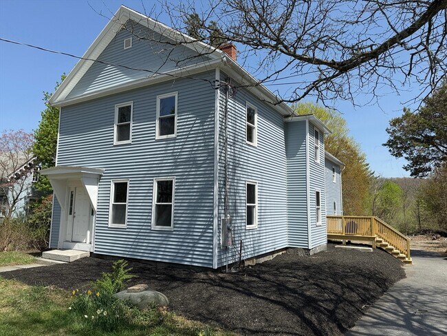 Building Photo - 32 Main St
