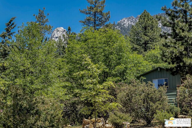 Building Photo - 25465 Seneca Dr