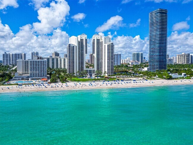 Building Photo - 19333 Collins Ave