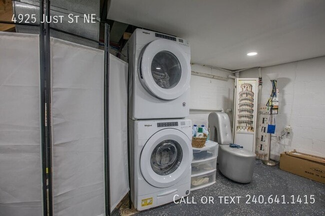 Building Photo - 4925 Just St NE