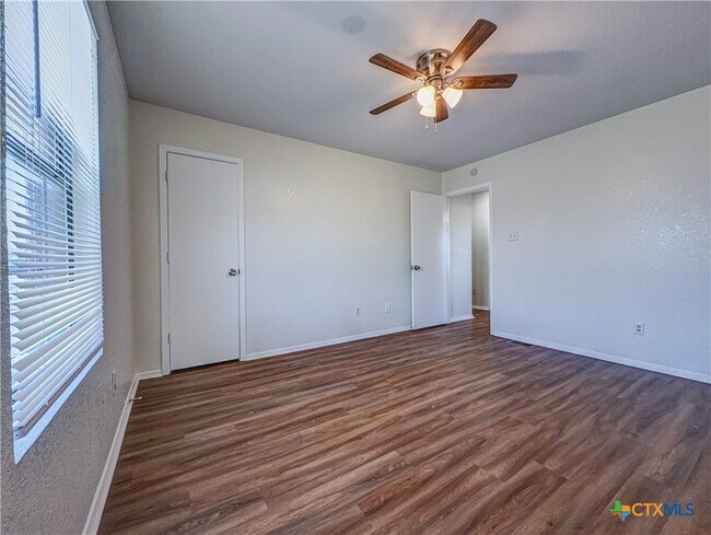 Building Photo - 1103 Shanarae Cir