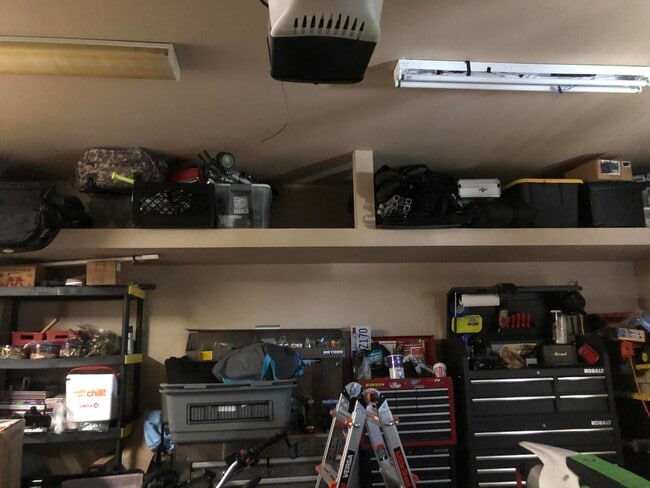 Building Photo - 3132 Tunnel Point Way