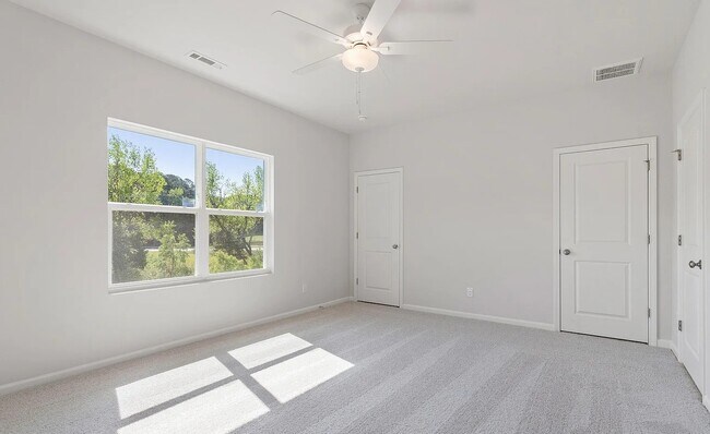 Building Photo - 152 Fideaux Blvd