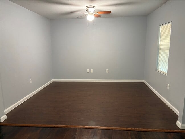 Building Photo - 3010 Washington St