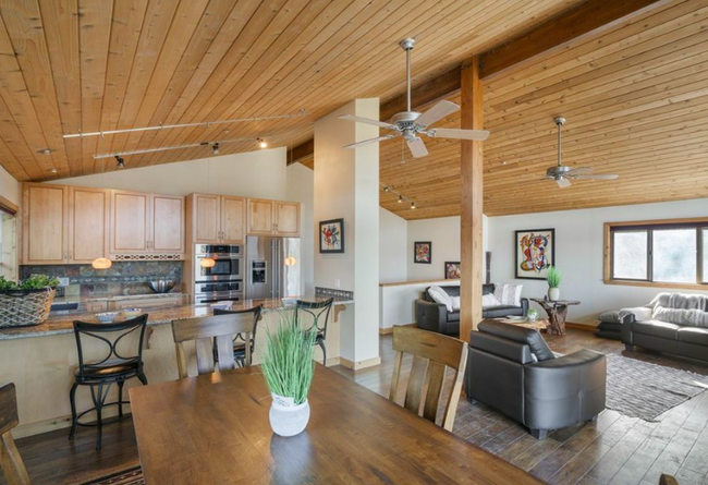 Building Photo - 22139 Alta Dr