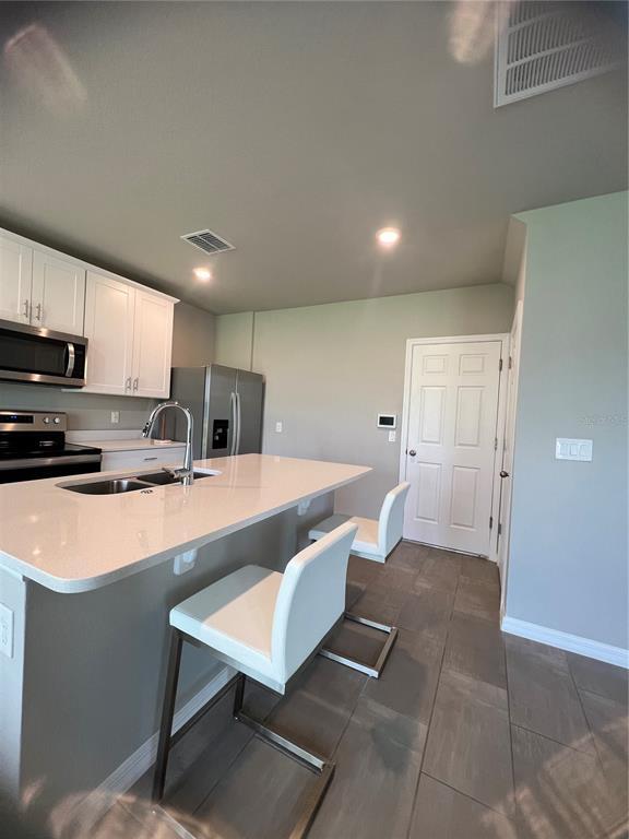 Building Photo - 582 Amadoras Wy