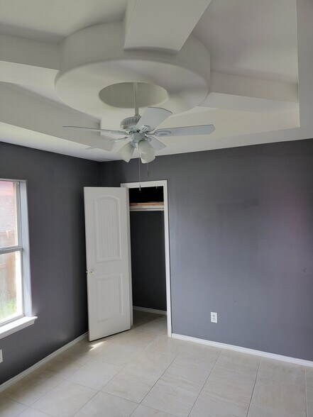 Building Photo - 307 Ricky Ave