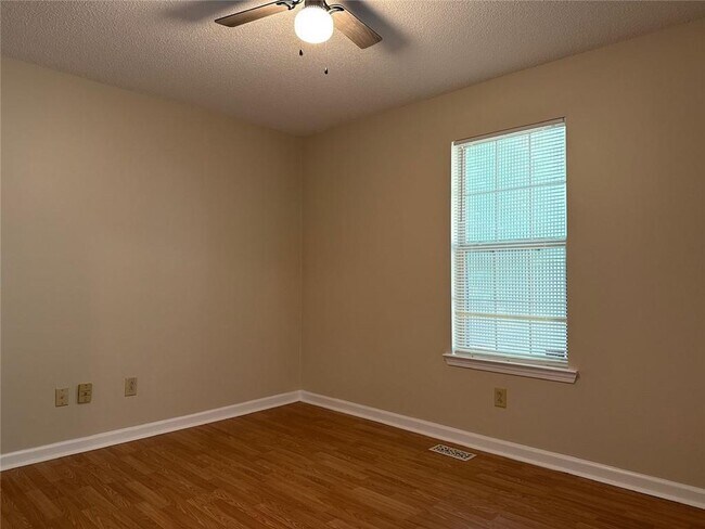 Building Photo - 217 Briarpatch Ct