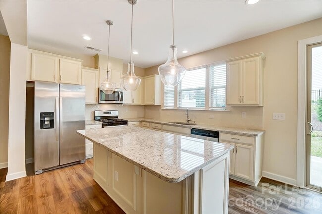 Building Photo - 5822 Clan MacLaine Dr