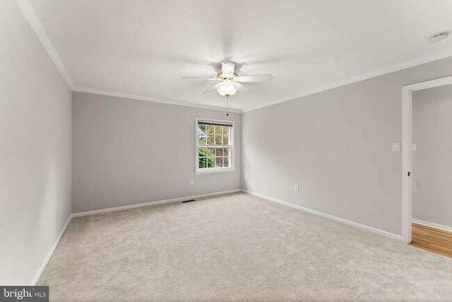Building Photo - 2660 Oakton Glen Dr