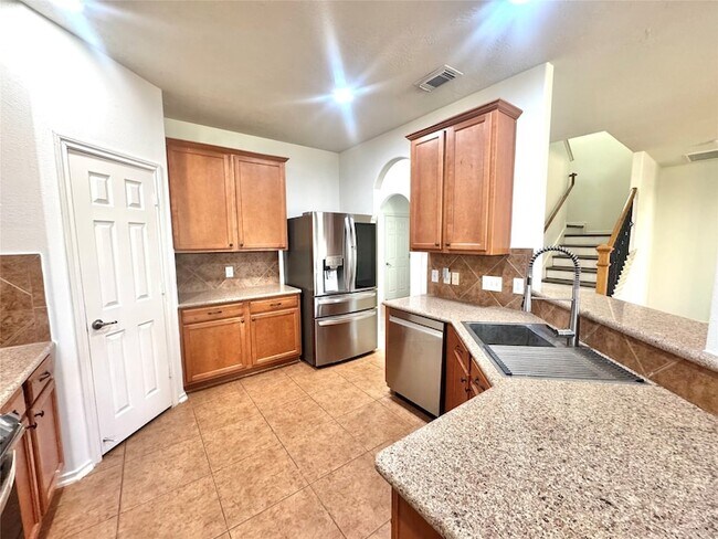 Building Photo - 14 Harbinger Ct