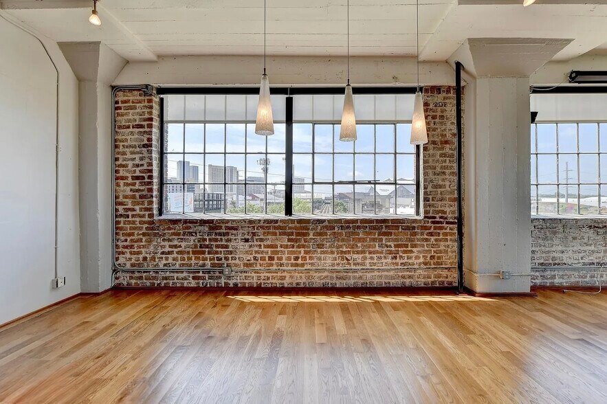 Building Photo - 426 Marietta St NW