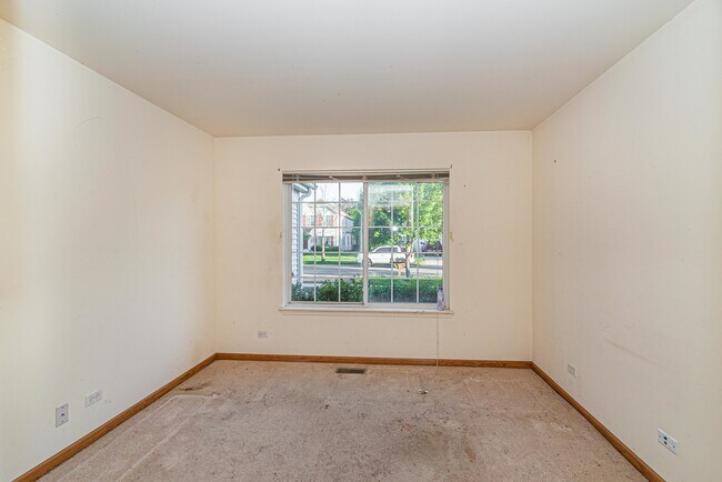 Building Photo - 100 W Aldridge Ln