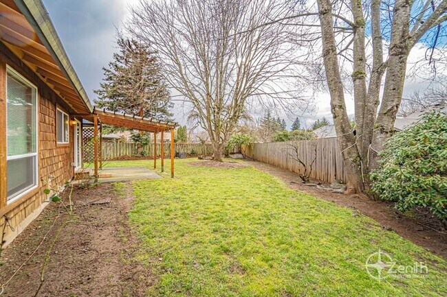 Building Photo - 15501 SE 19th Cir