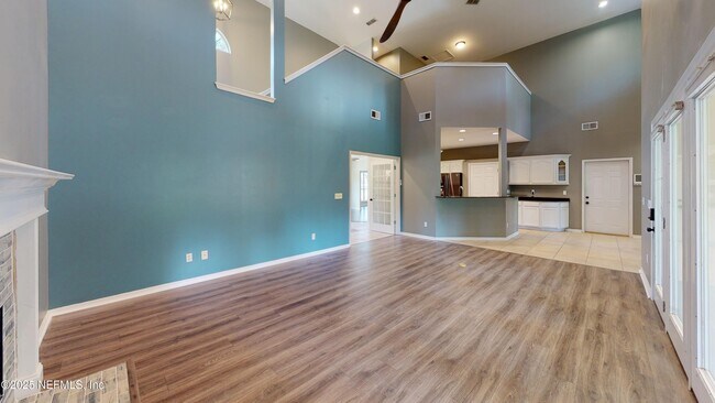 Building Photo - 11881 Honey Locust Dr