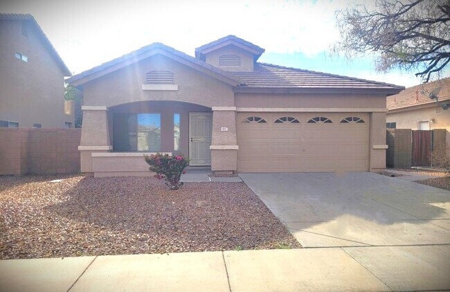 Primary Photo - Stunning 4-bedroom 2 bathroom