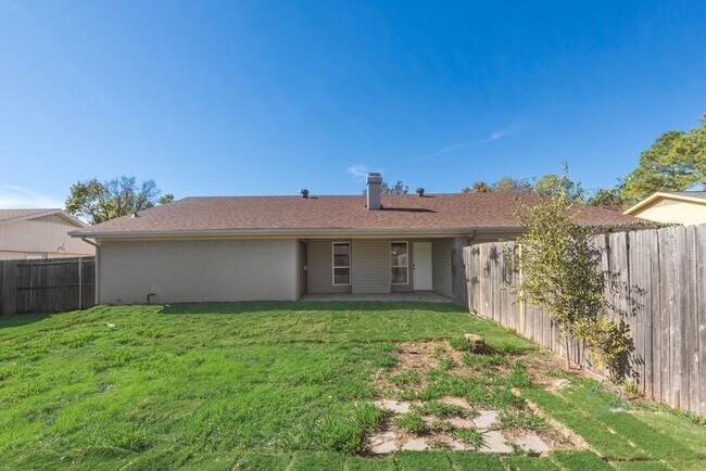 Building Photo - 4214 Osage Dr