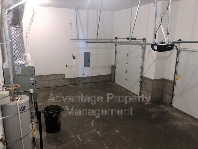 Building Photo - 5836 NE Chandra Ct