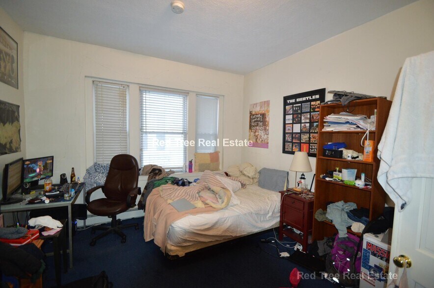 Building Photo - 25 Chester St