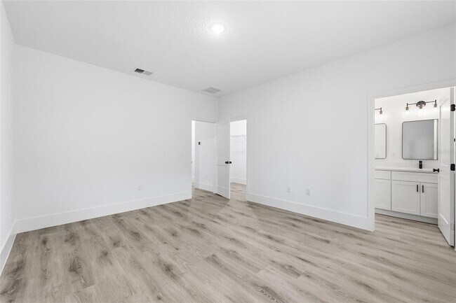 Building Photo - 7047 N Lime Dr