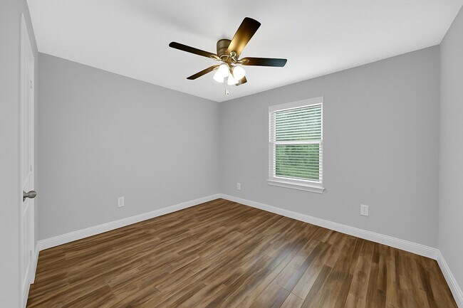 Building Photo - 4732 Carmen St