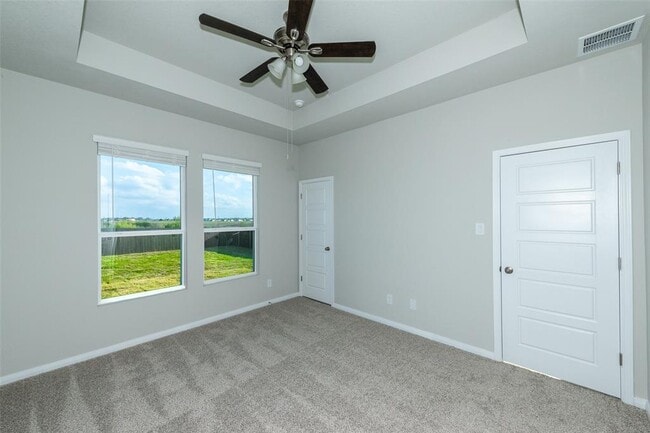 Building Photo - 403 Cross Barn Blvd