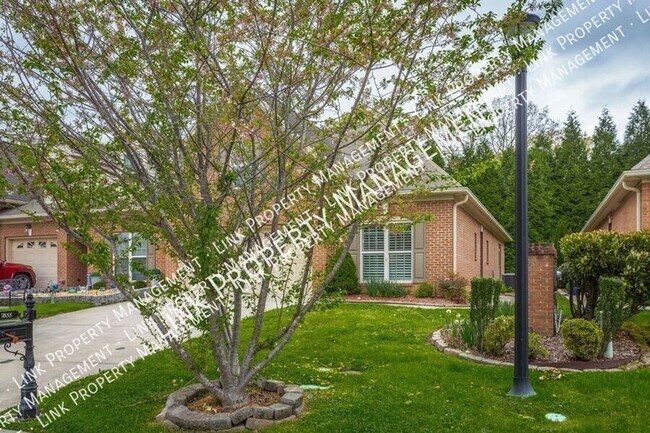 Building Photo - 7655 Lenox Trace Dr