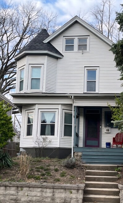 Building Photo - 236 E Maynard Ave