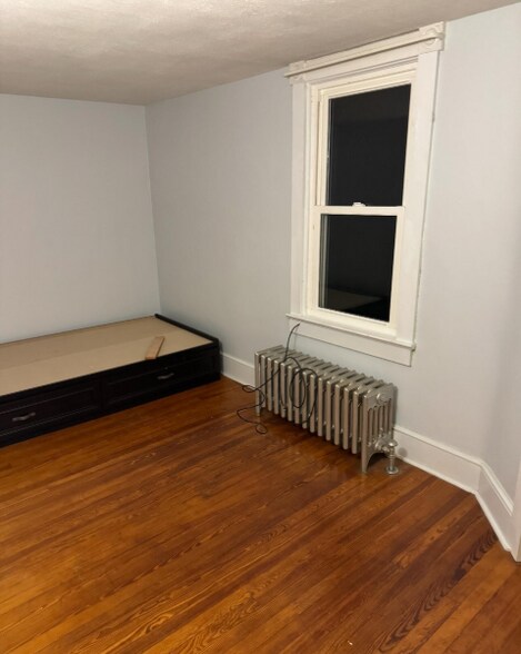 Building Photo - 27 S Manning St