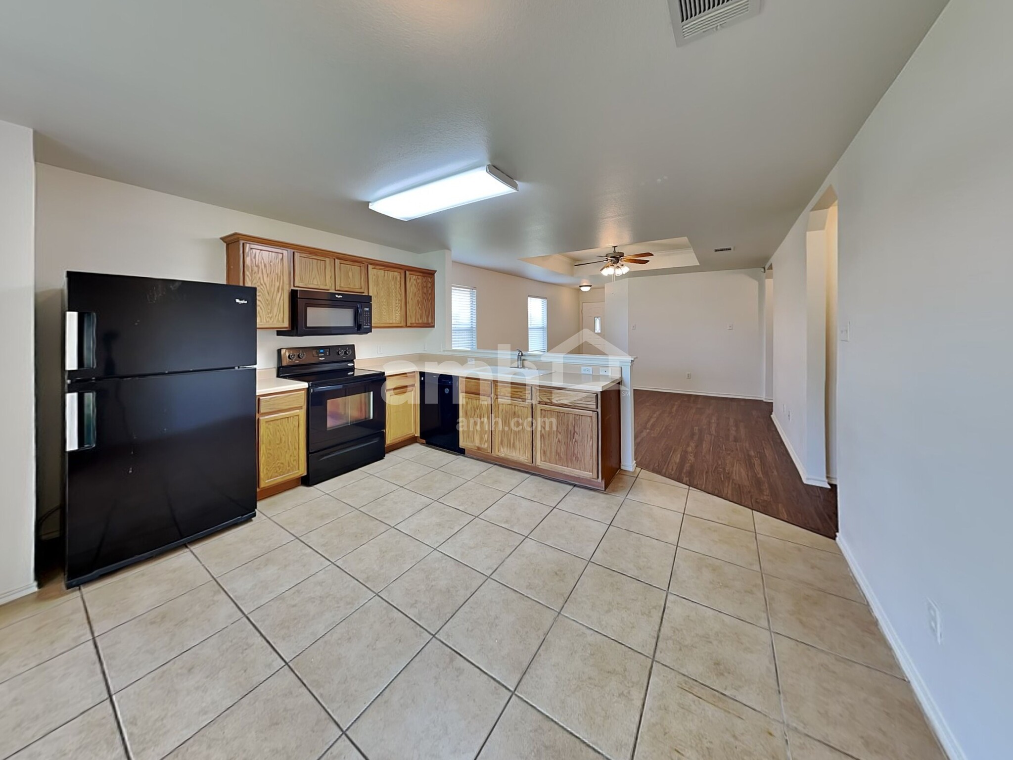 Building Photo - 100 Meadow Lark Ln