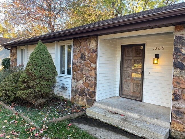 Building Photo - You’re here. You’re home. You’re happy.