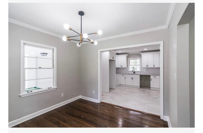 Building Photo - 2219 Rosewood Rd