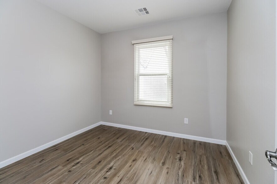 Building Photo - 4091 E Jasper Dr