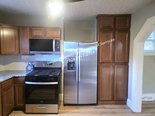 Building Photo - 655 9th St